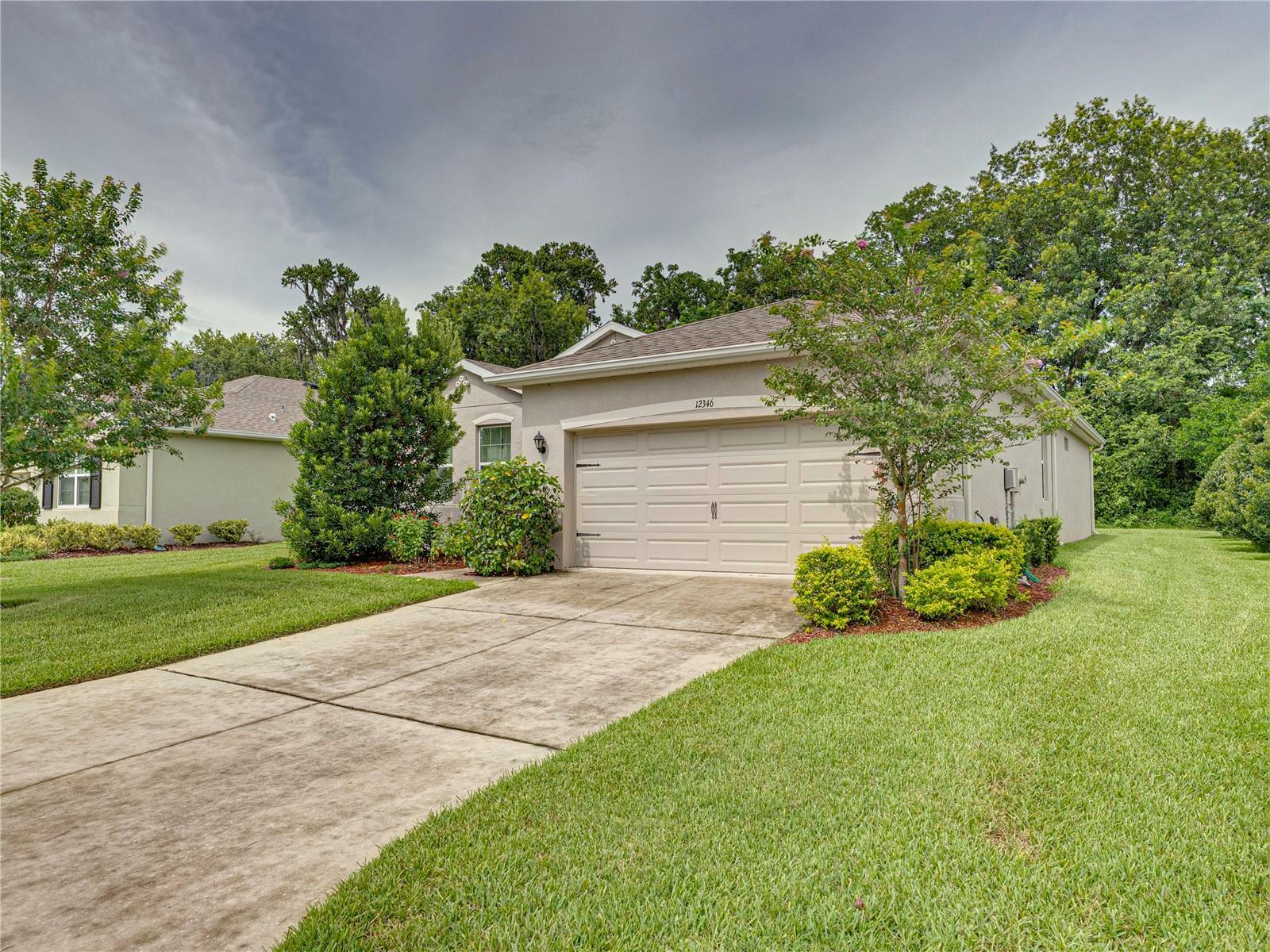 Property Photo:  12346 Eastpointe Drive  FL 33525 