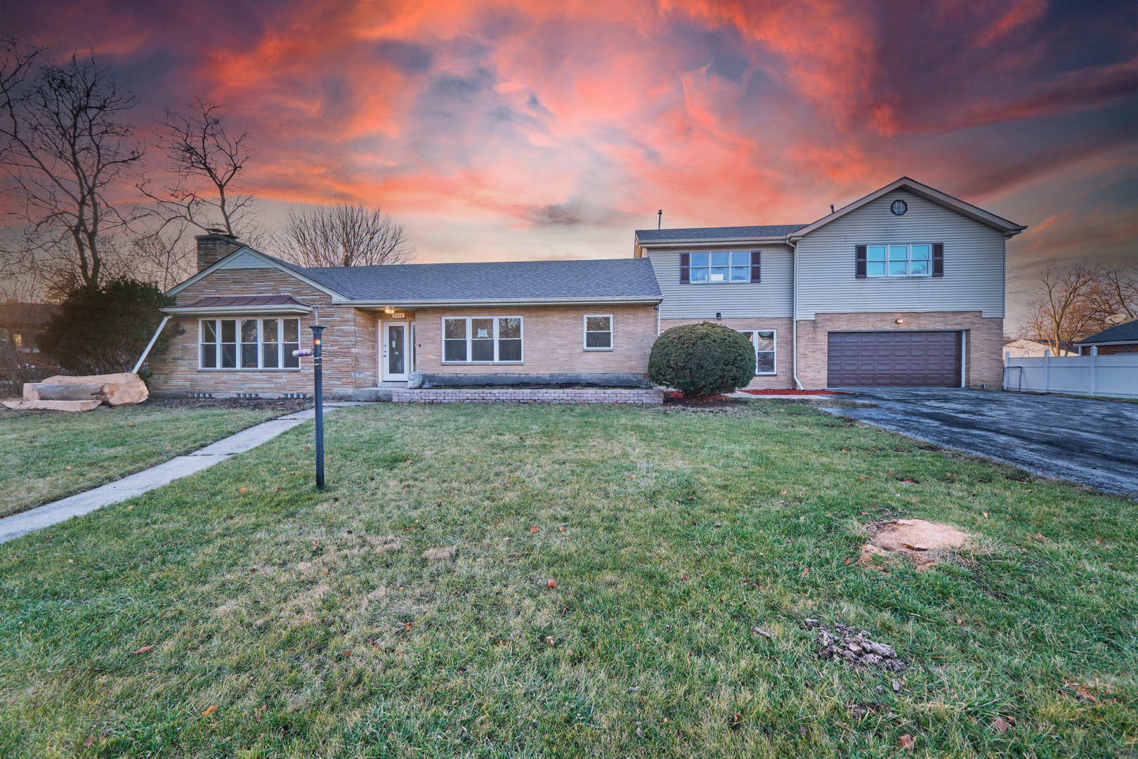 Property Photo: 1110 Franklin Avenue IL 60411