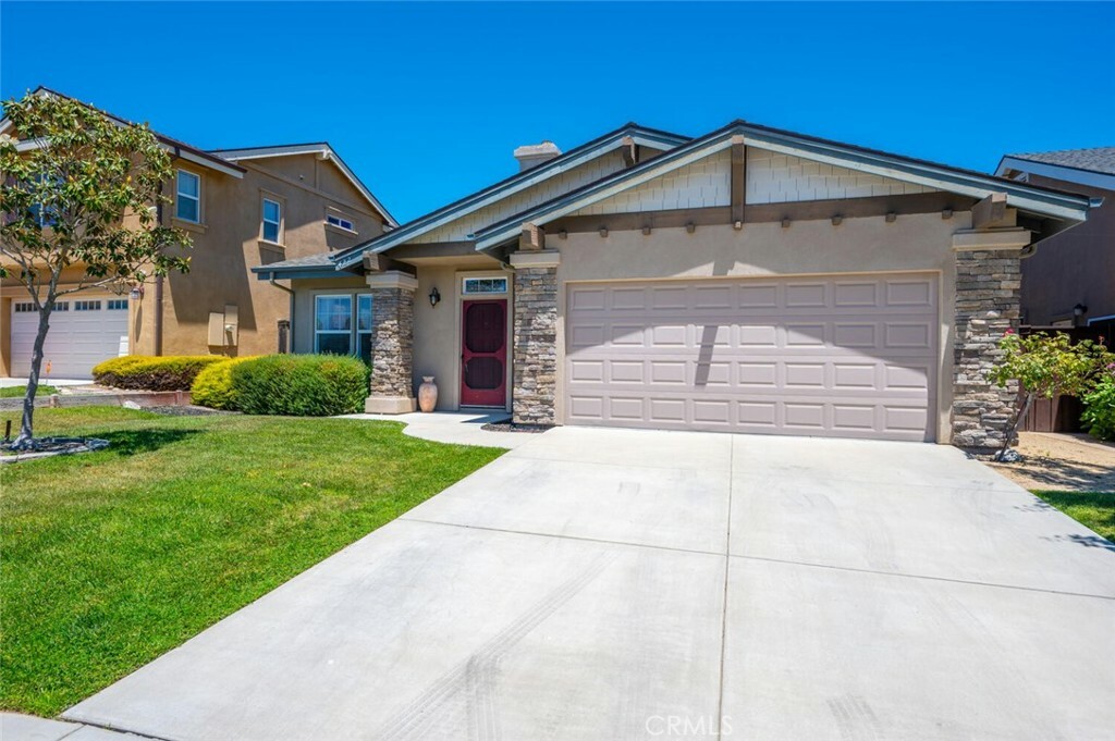 Property Photo:  422 Penelope Lane  CA 93455 