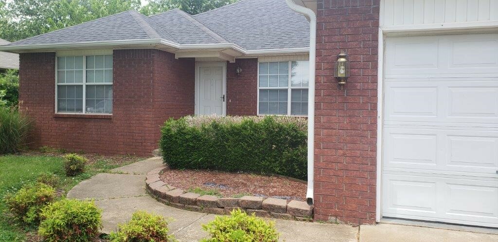 Property Photo:  1301 21st Street  AR 72712 