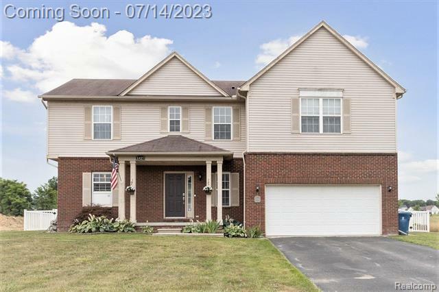 Property Photo:  1427 Woodlake Lane  MI 48439 