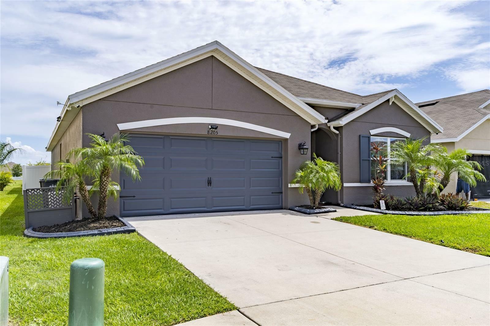 Property Photo:  8205 Harwich Port Lane  FL 33534 