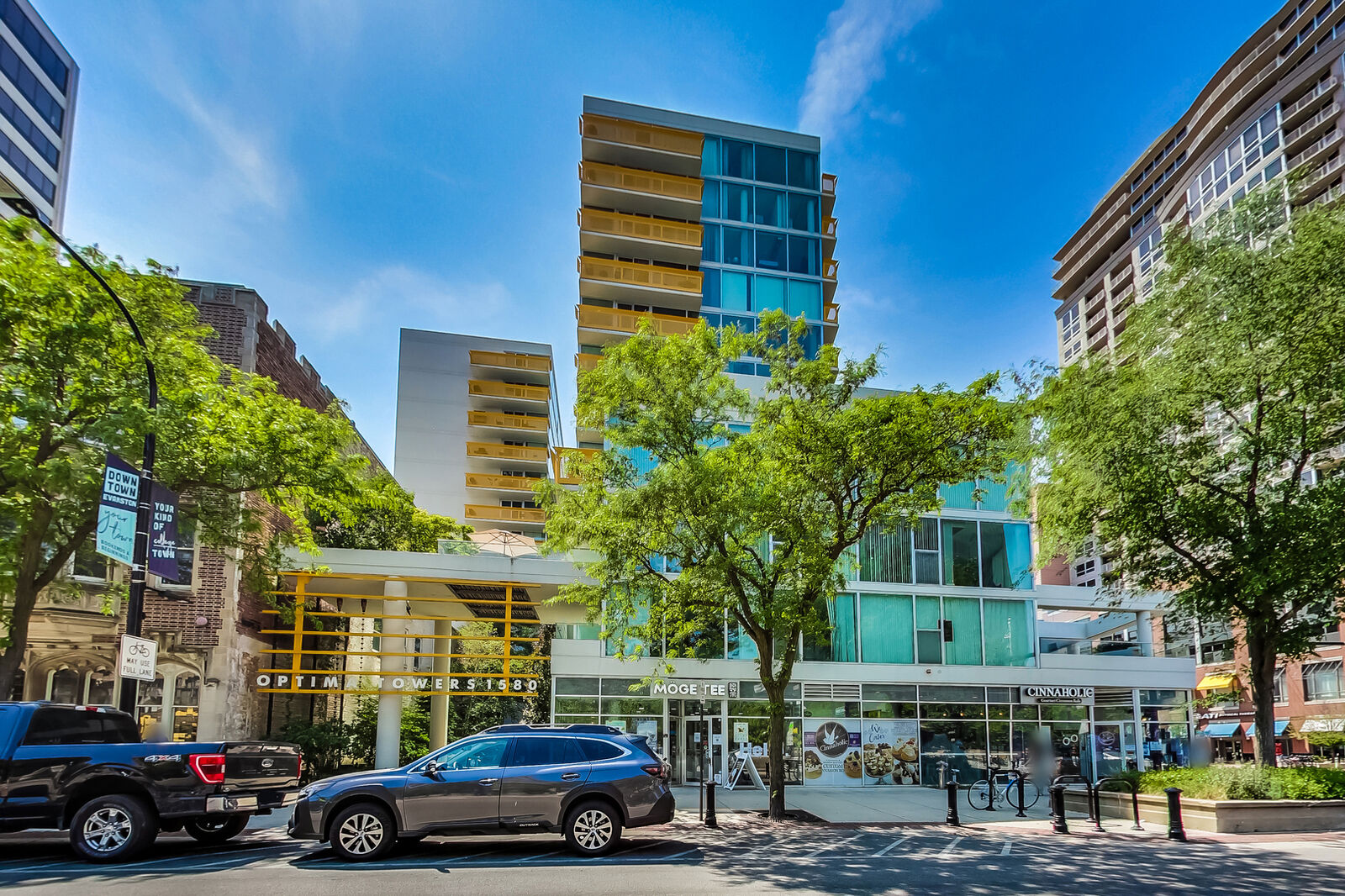 Property Photo: 1580 Sherman Avenue 902 IL 60201