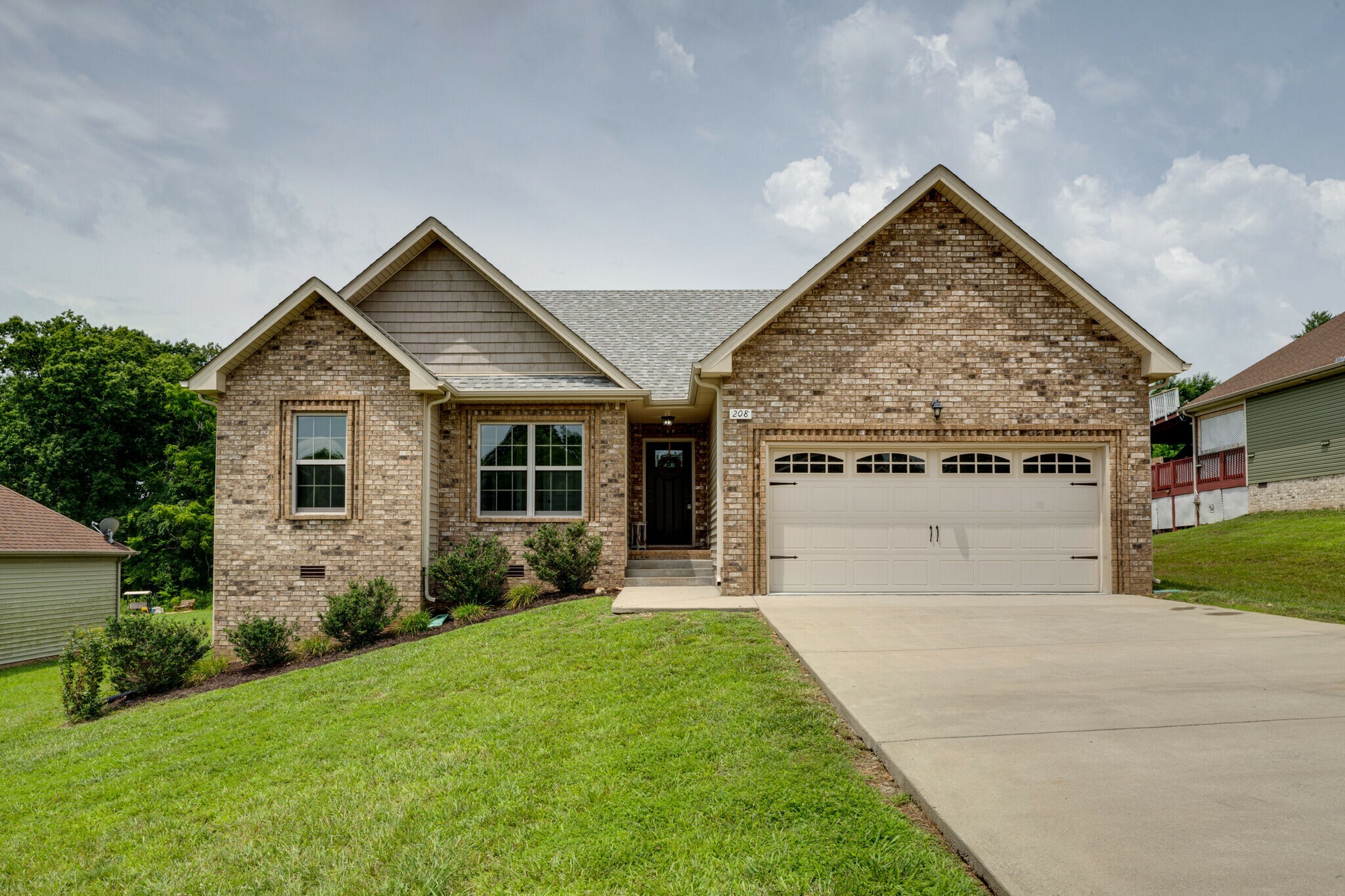 Property Photo:  208 Hillview Way  TN 37172 