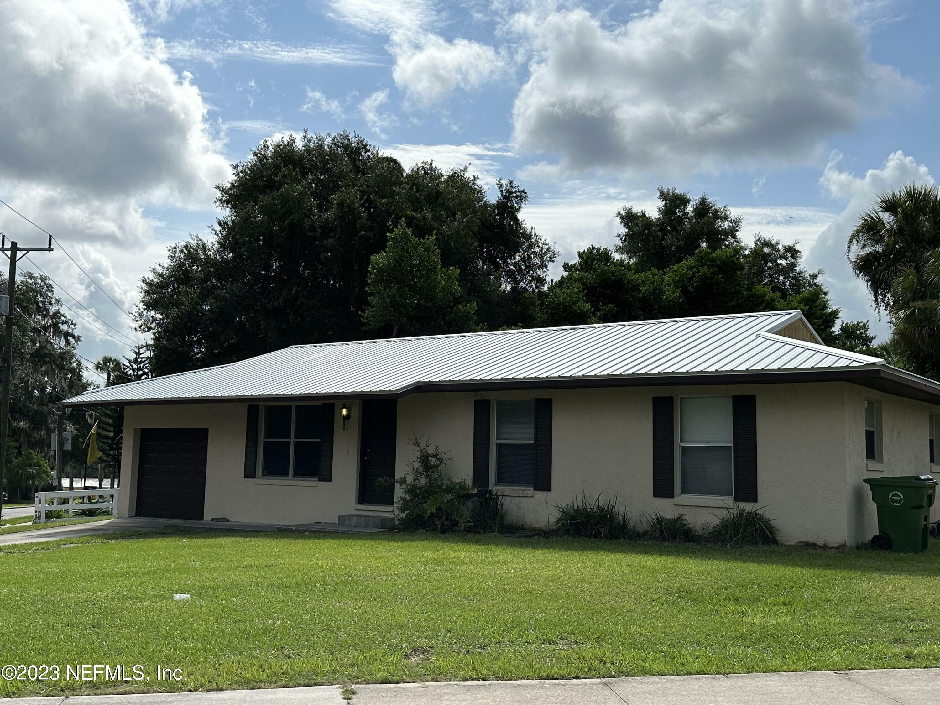 Property Photo:  1415 River Street  FL 32177 