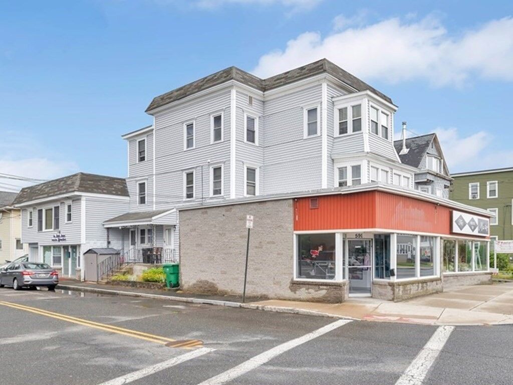 Property Photo: 591 Grattan St MA 01020
