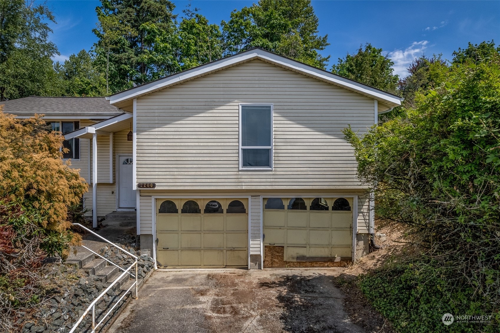 Property Photo: 2200 Niagara Drive WA 98229