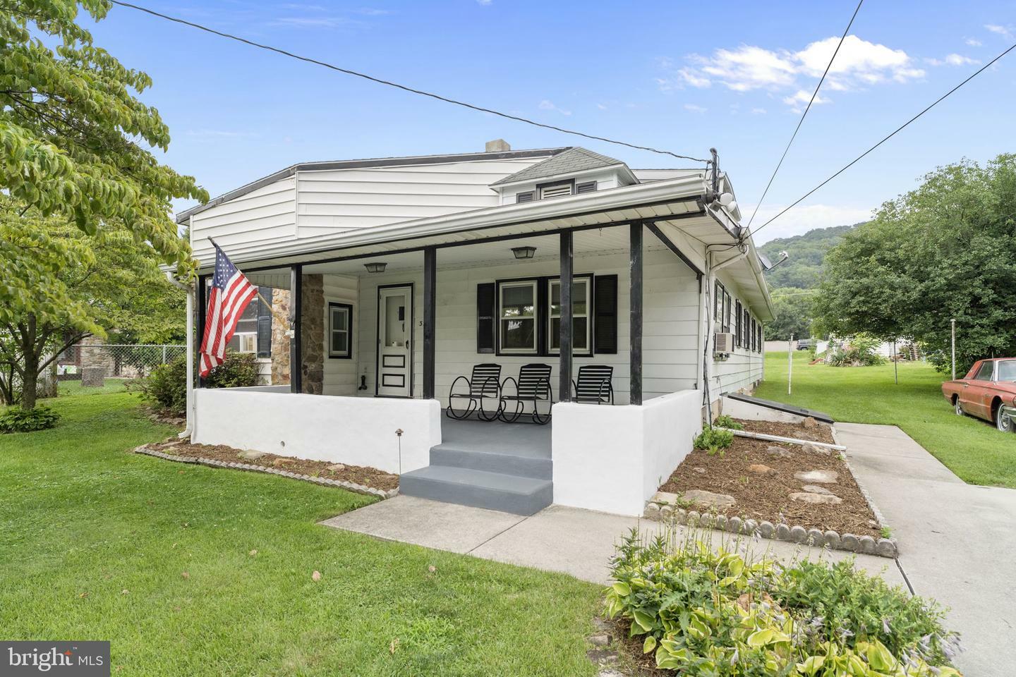 Property Photo: 3507 Earl Street PA 19605