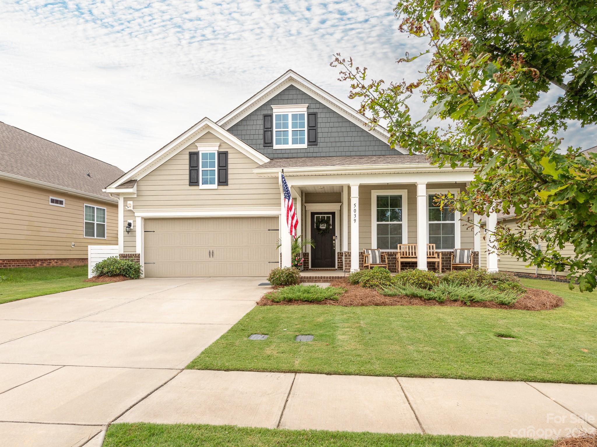 Property Photo: 5039 Lydney Circle NC 28173