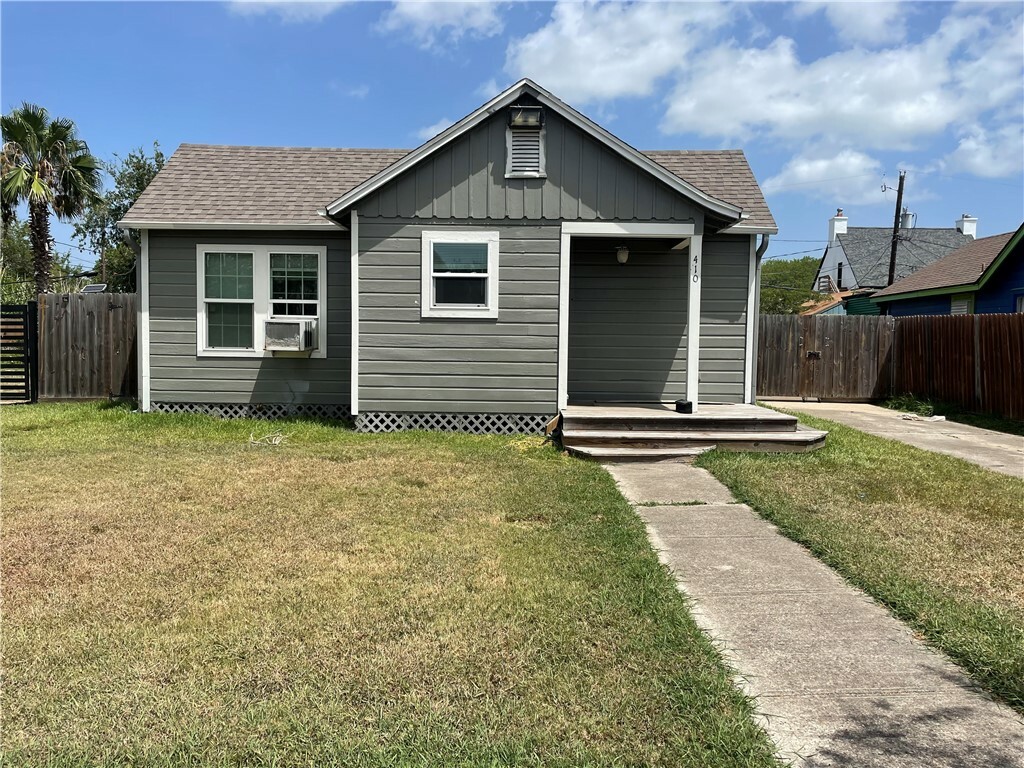 Property Photo:  410 Indiana Avenue  TX 78404 