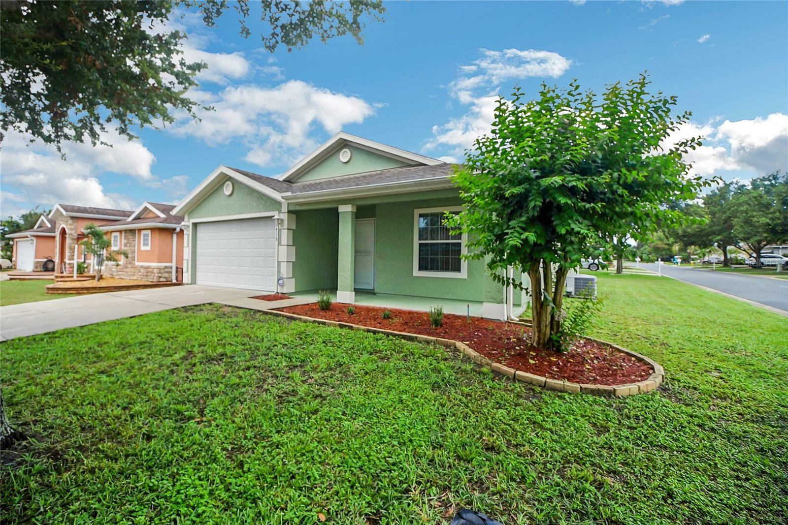 Property Photo:  12418 NE 51st Drive  FL 34484 