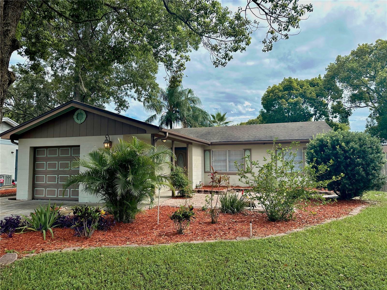 Property Photo:  704 Spring Creek Drive  FL 34761 