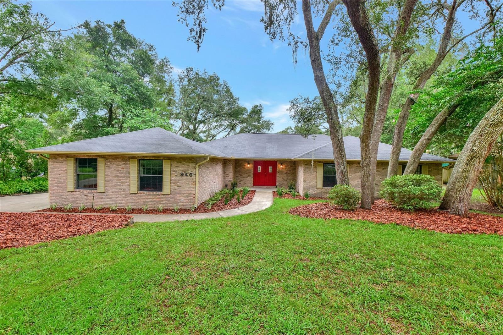 Property Photo:  946 Torchwood Drive  FL 32724 