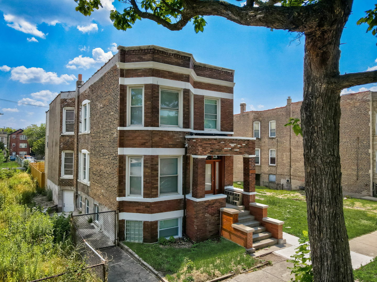 Property Photo:  3115 W Flournoy Street  IL 60612 