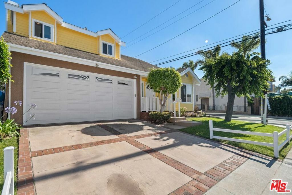 Property Photo:  1800 Speyer Lane  CA 90278 