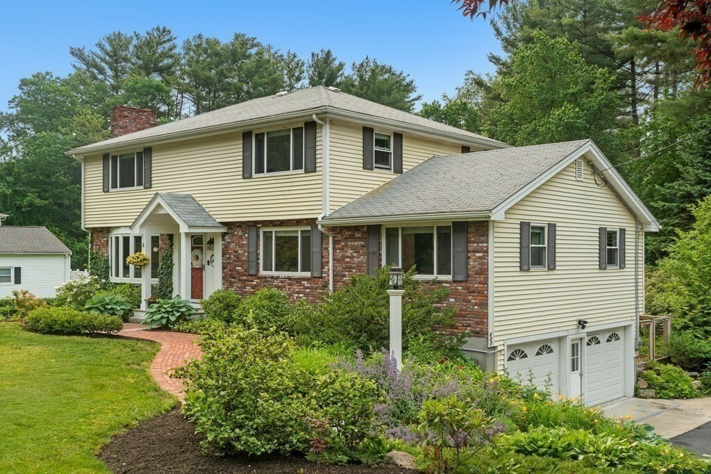 Property Photo:  447 Kendall Road  MA 01876 