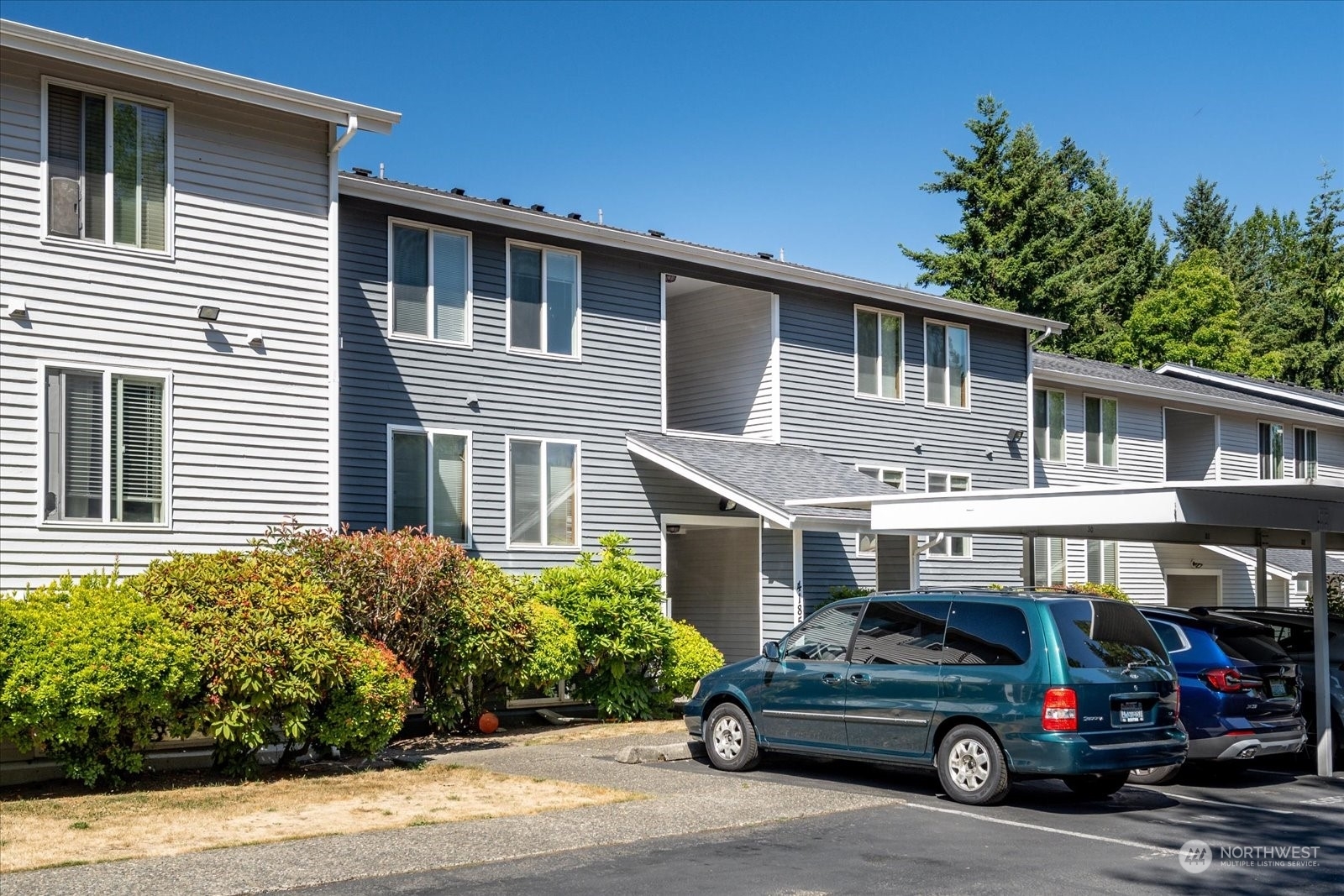 Property Photo:  4185 W Lake Sammamish Parkway SE B206  WA 98008 