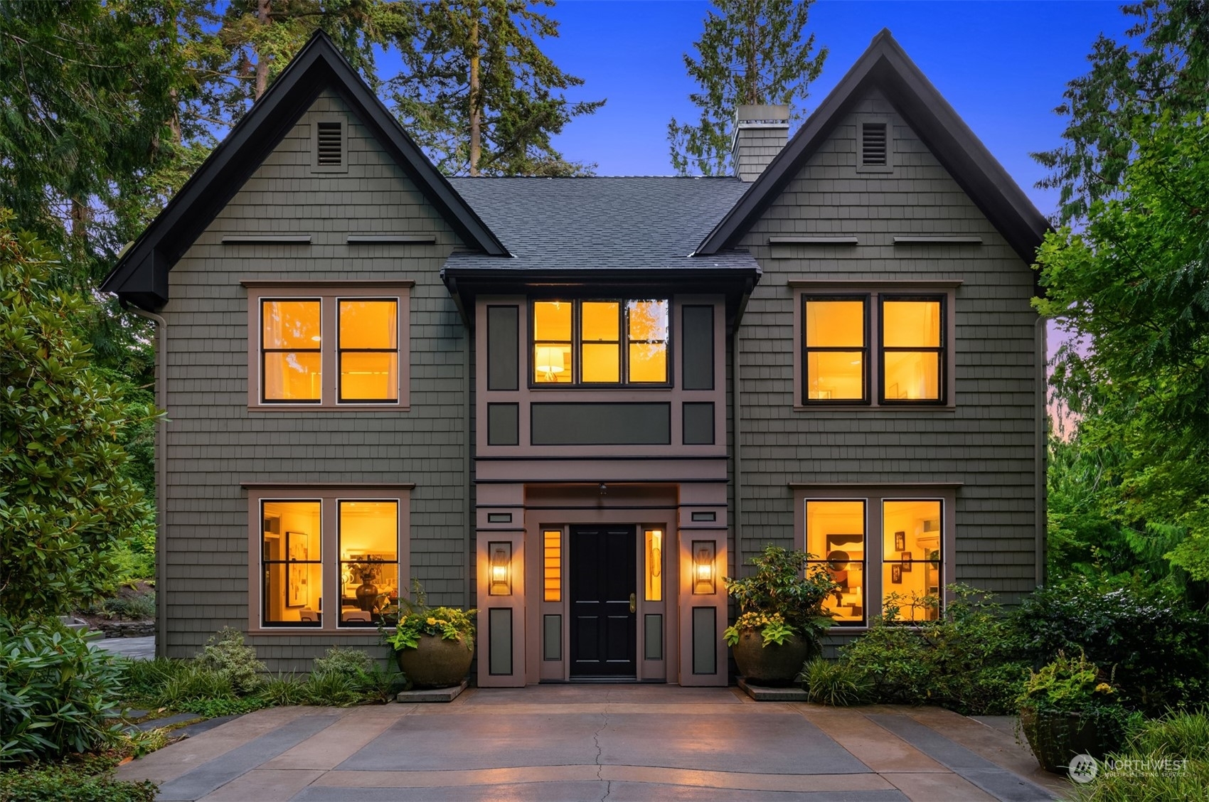 Property Photo: 5430 45th Avenue W WA 98199