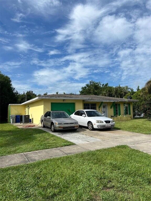 Property Photo:  621 20th Place SW  FL 32962 