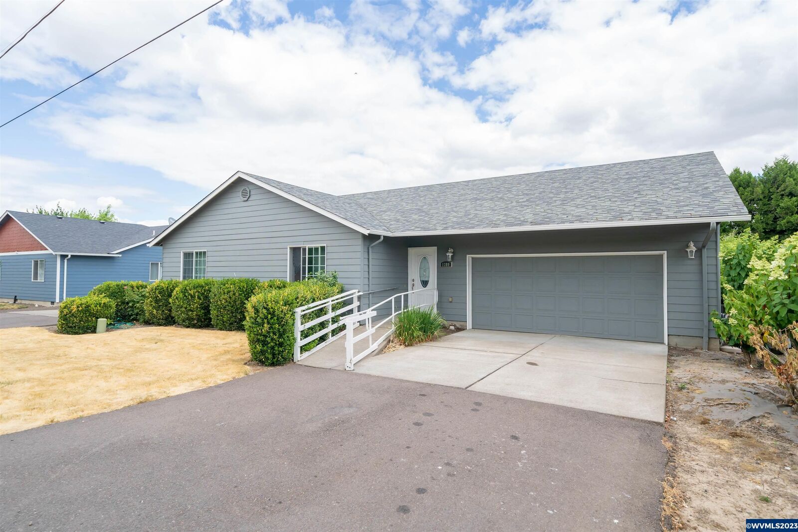 Property Photo: 1380 Clay St NE OR 97301