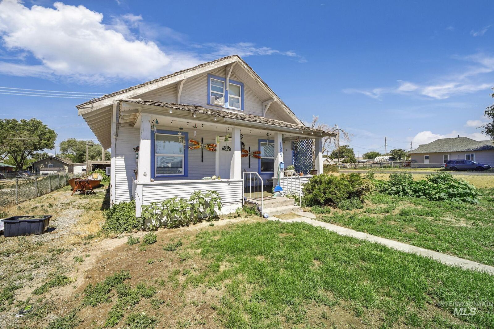Property Photo:  124 8th Ave S  ID 83316 