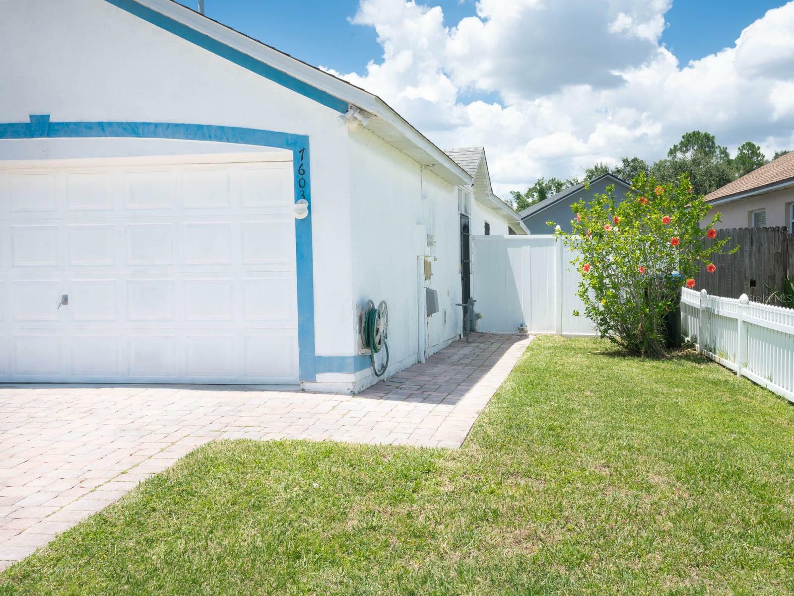 Property Photo:  7603 Pine Nest Court  FL 32822 