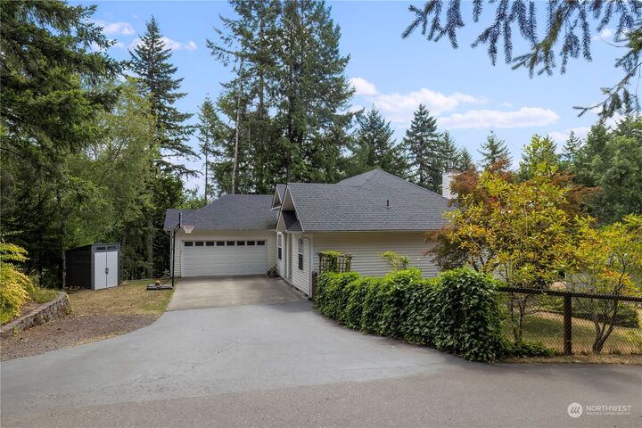 Property Photo:  10939 Branch Place SE  WA 98367 