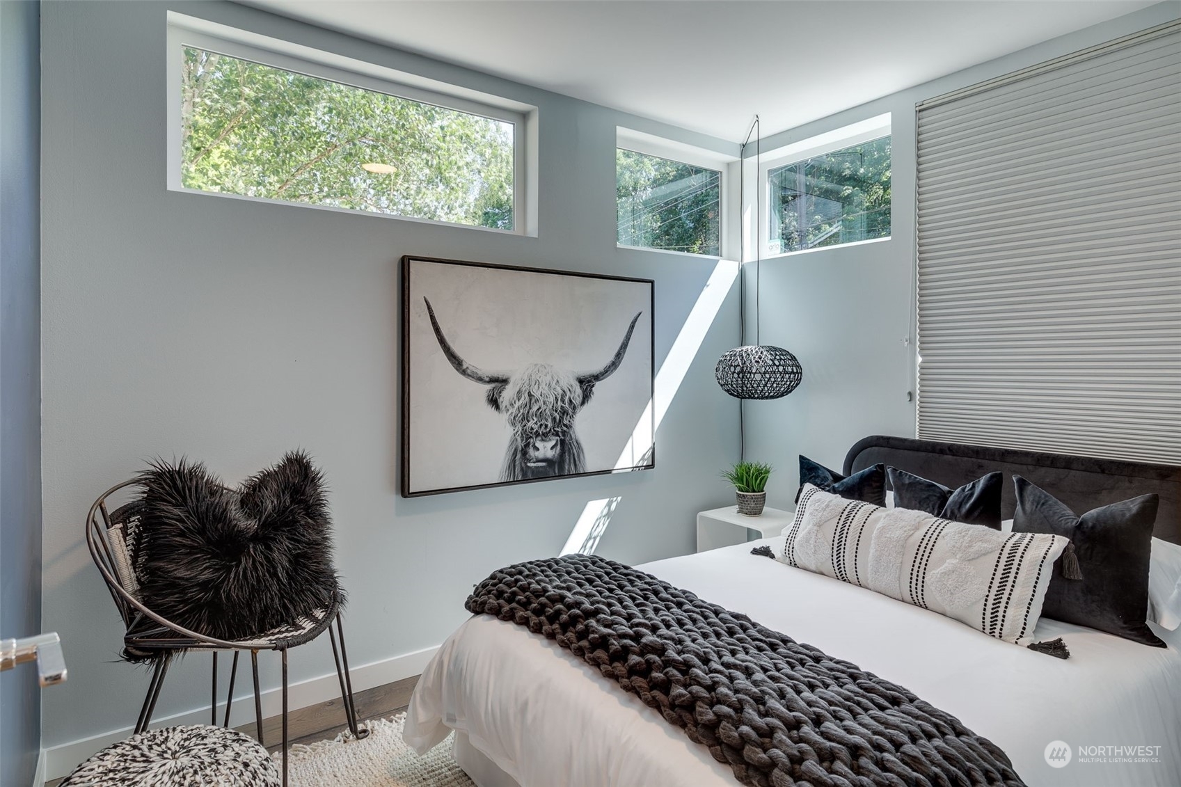 Property Photo: 2615 3rd Avenue W D WA 98119