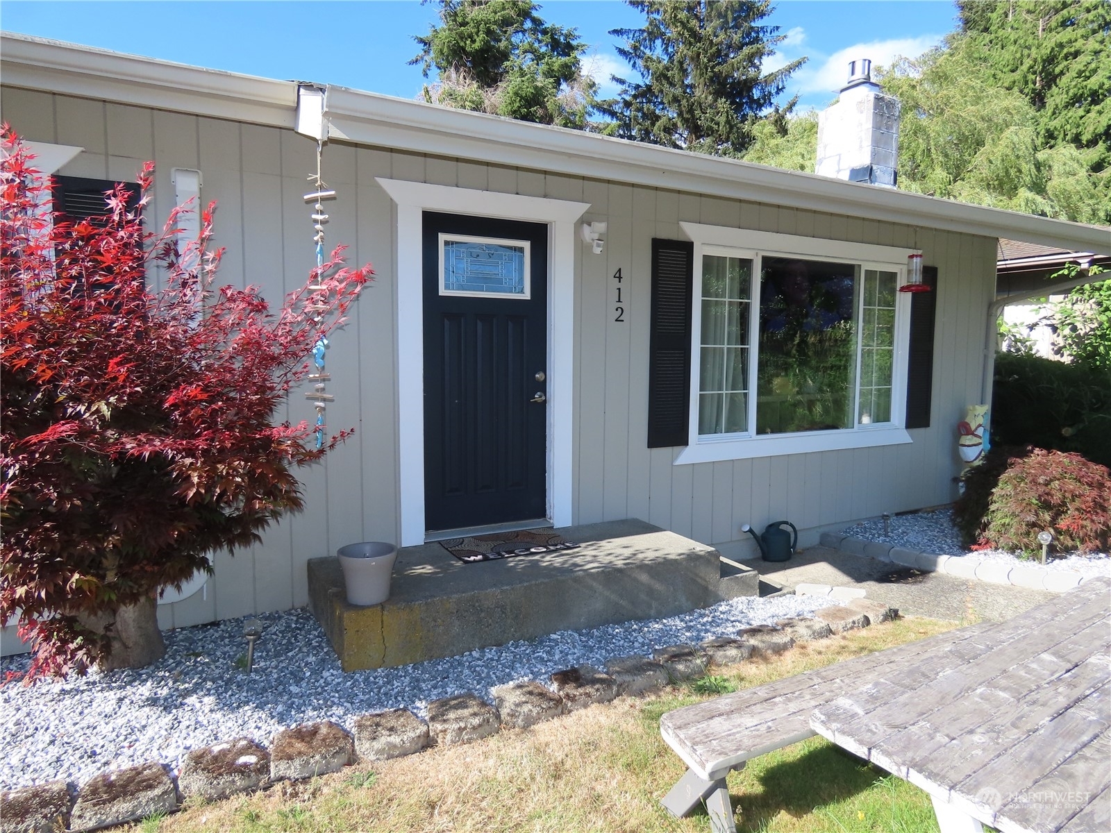 Property Photo:  412 E King Street  WA 98520 