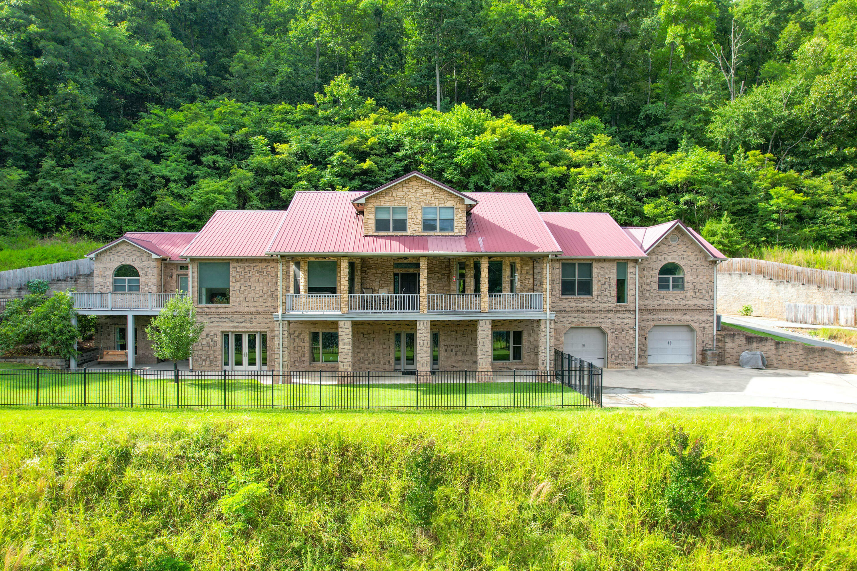 Property Photo:  240 Jim Town Road  TN 37811 