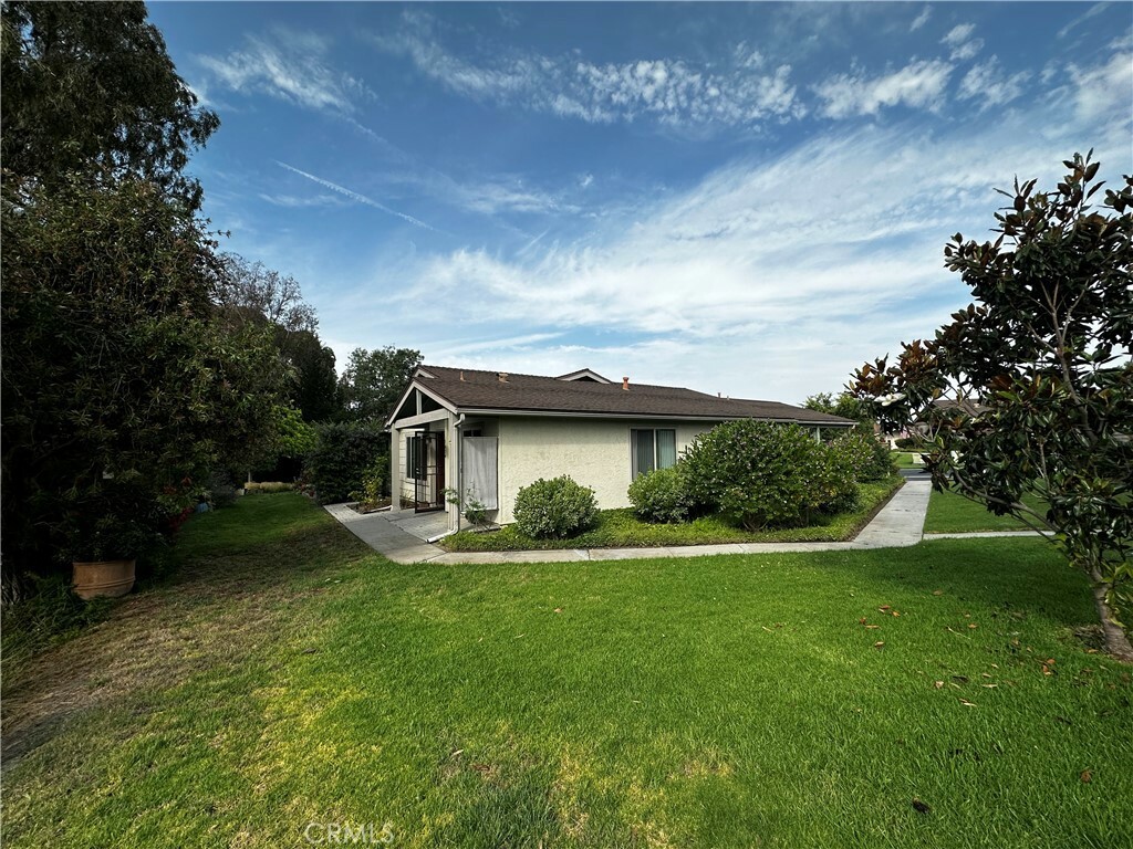 Property Photo:  1054 Turnstone Way  CA 92057 