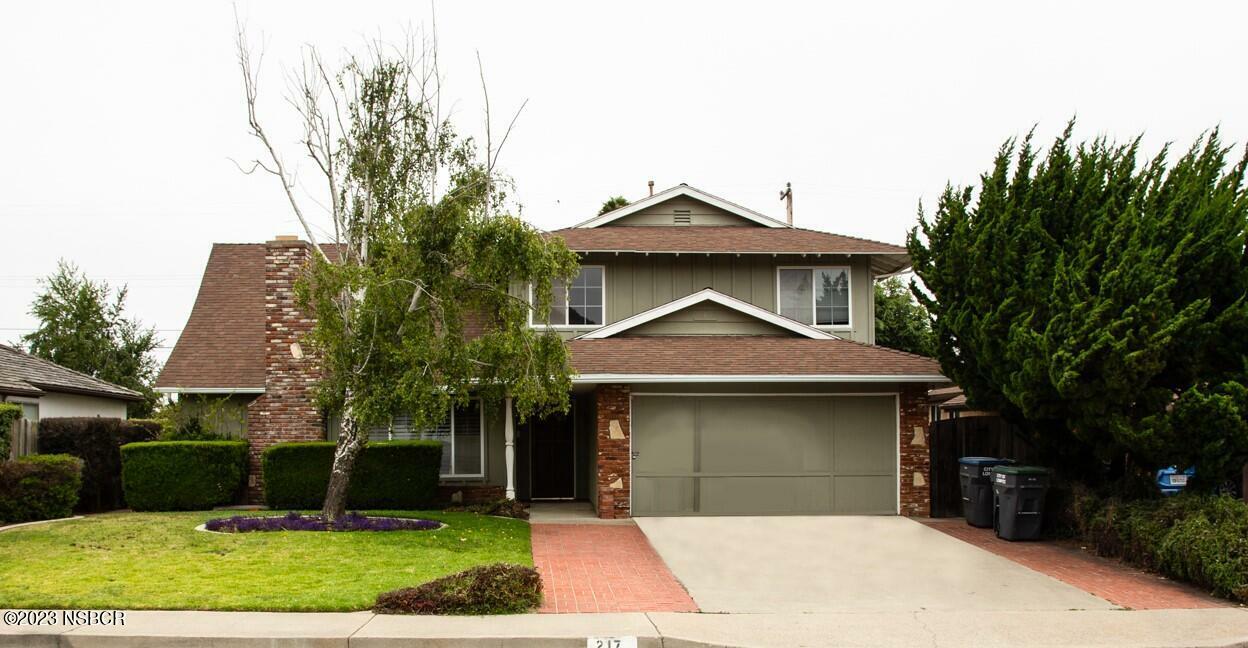 Property Photo: 217 Princeton Place CA 93436