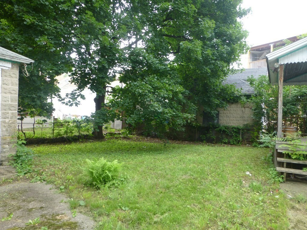 Property Photo:  72 Florence Street  MA 01603 