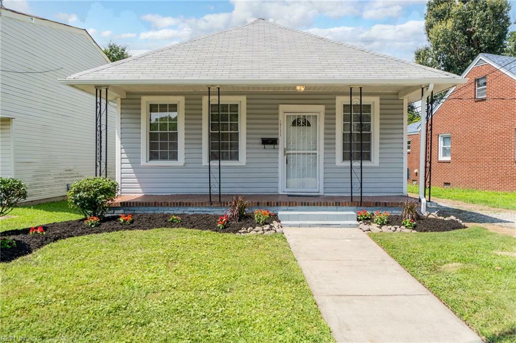 Property Photo:  1711 Bay Avenue  VA 23661 