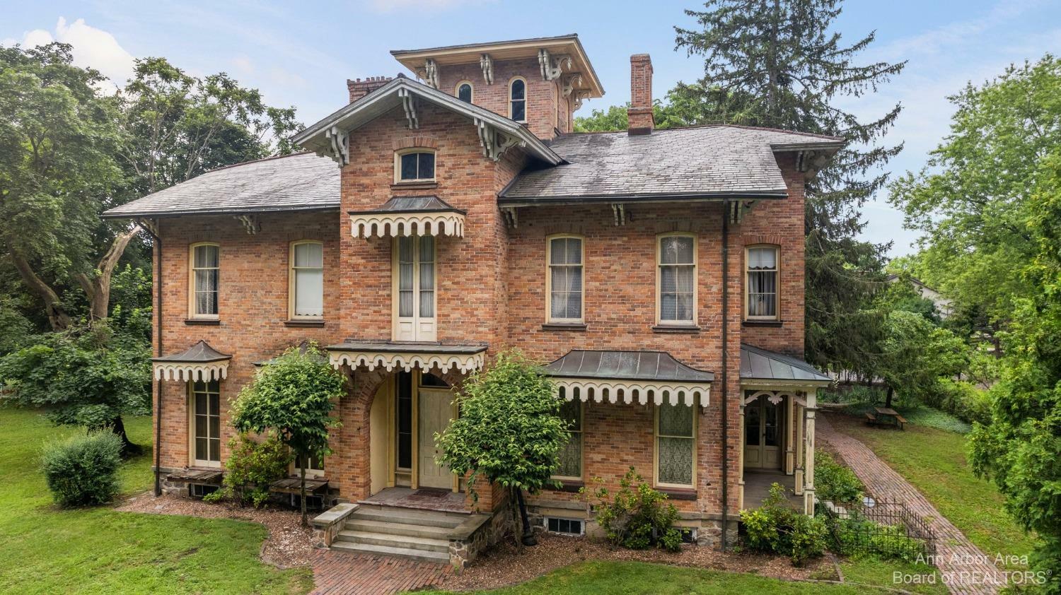 Property Photo: 710 W Chicago Boulevard MI 49286