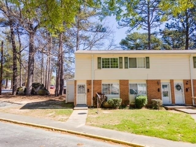 Property Photo: 405 Fairburn Road SW 222 GA 30331