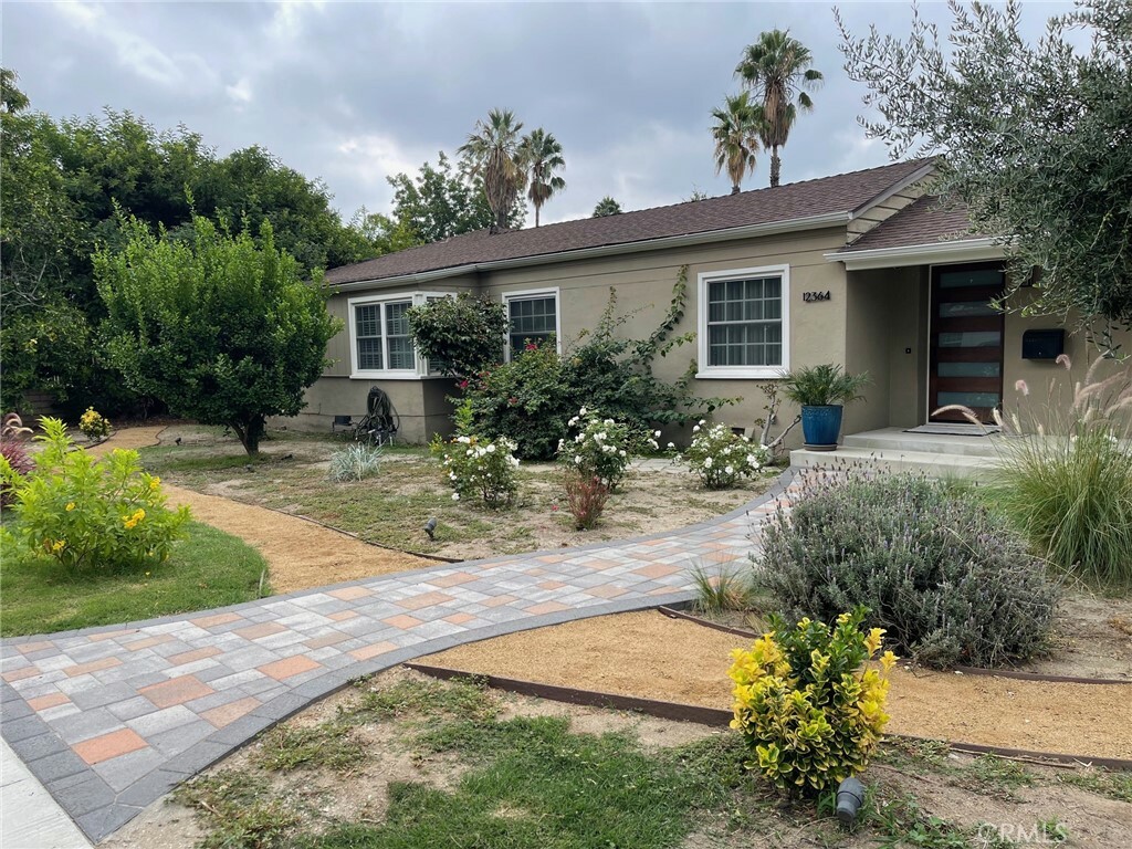 Property Photo:  12364 Emelita Street  CA 91607 