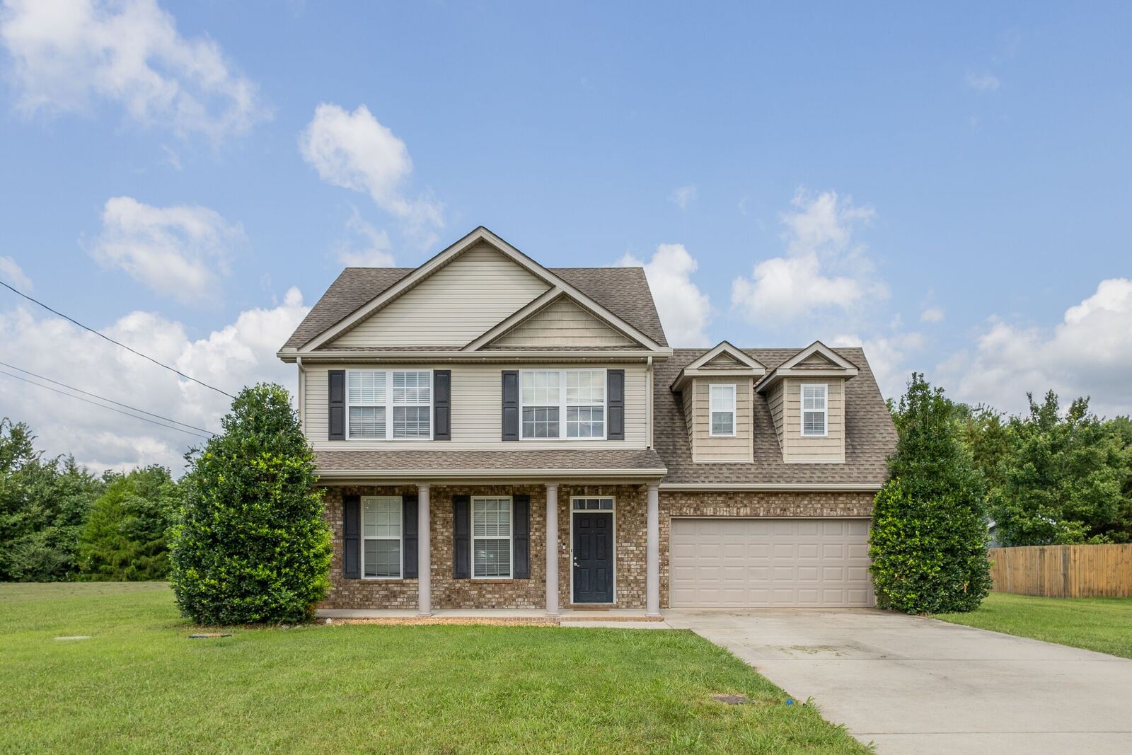 Property Photo: 117 Durham Ct TN 37128