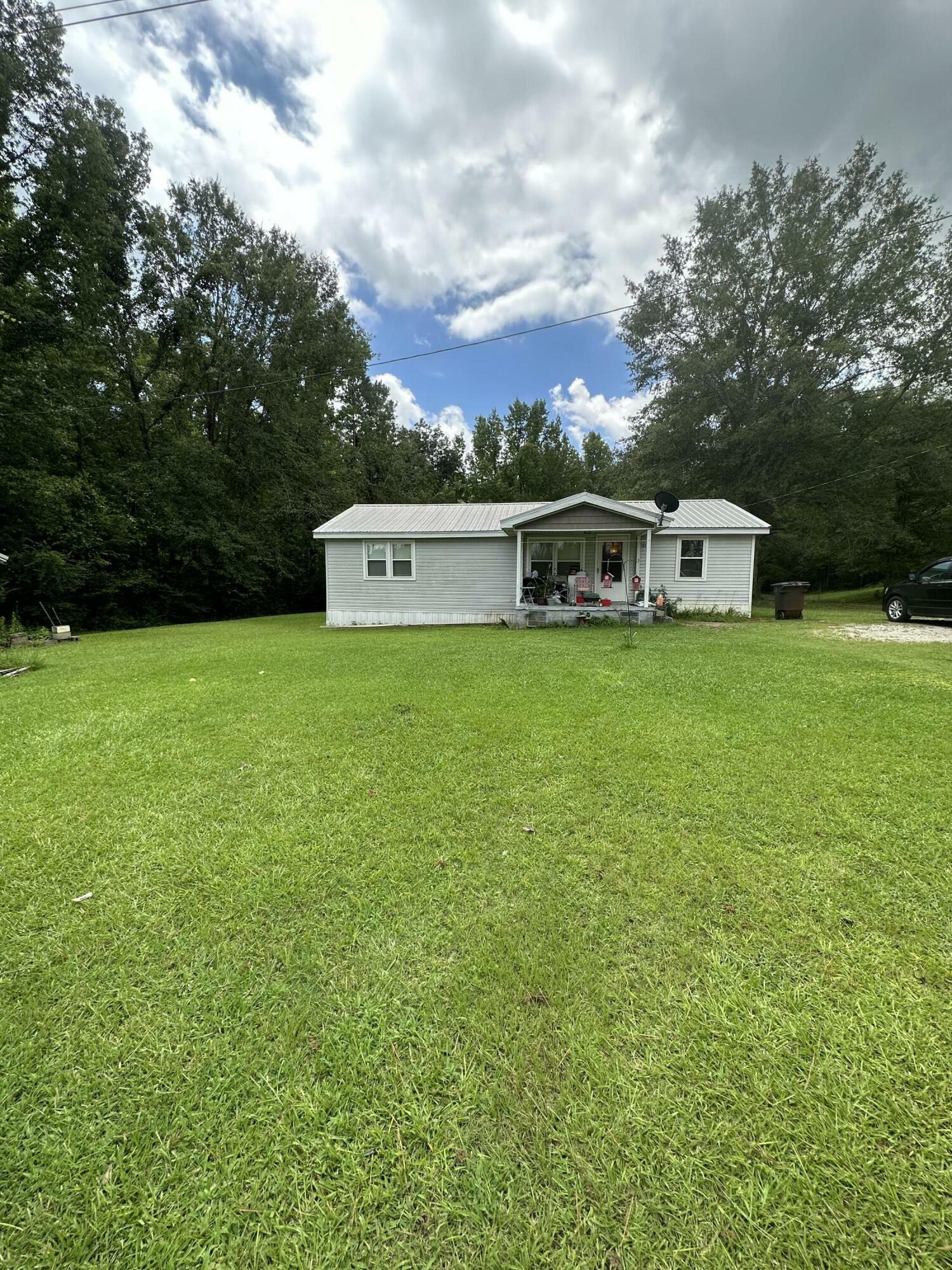 Property Photo:  585 Cr 2578  MS 38849 