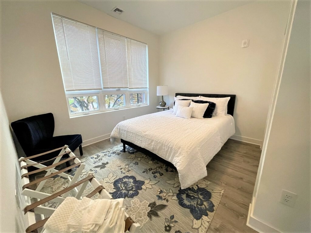Property Photo: 302 Broadway 401 MA 02149