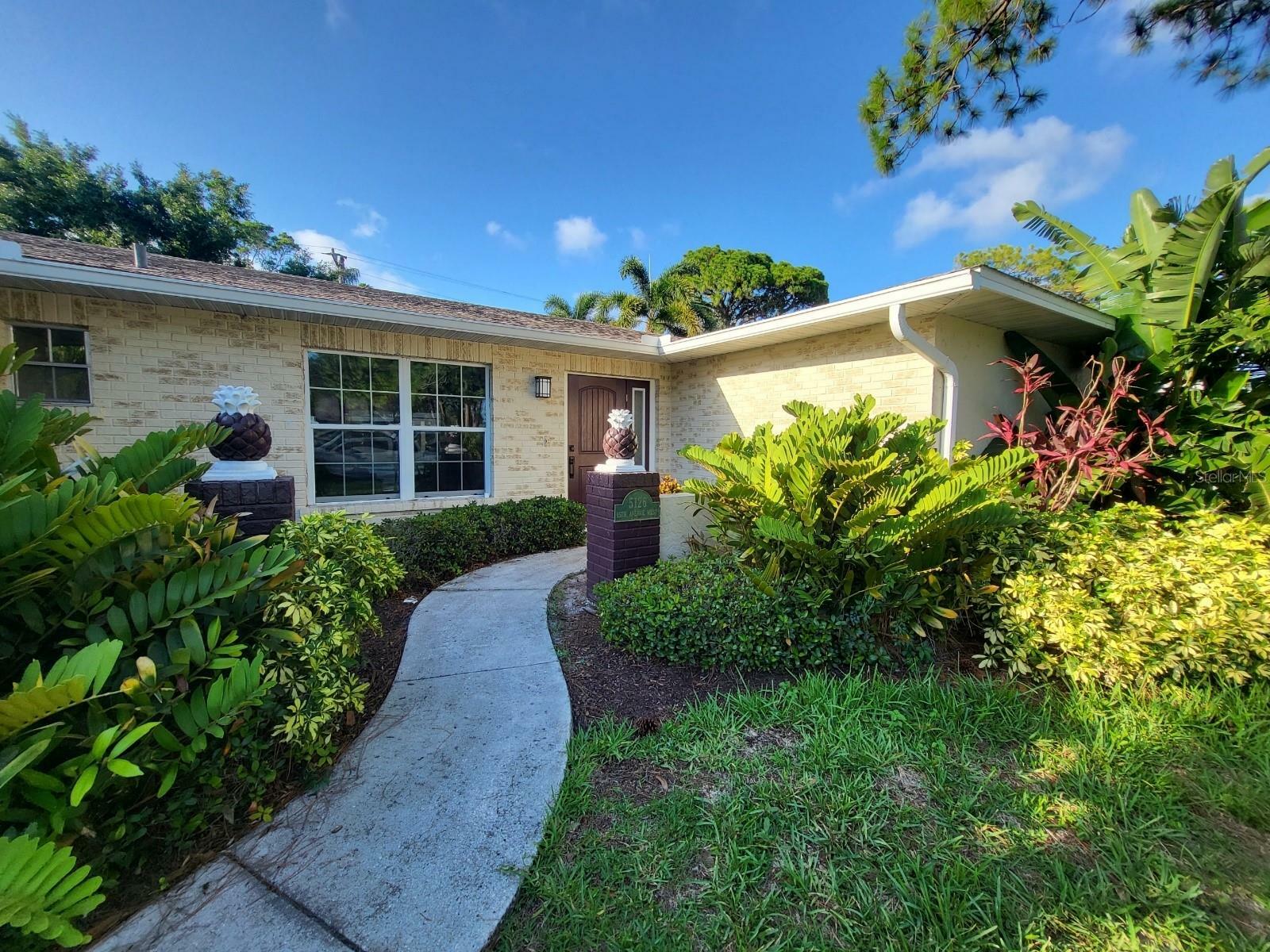 Property Photo:  5126 15th Avenue W  FL 34209 