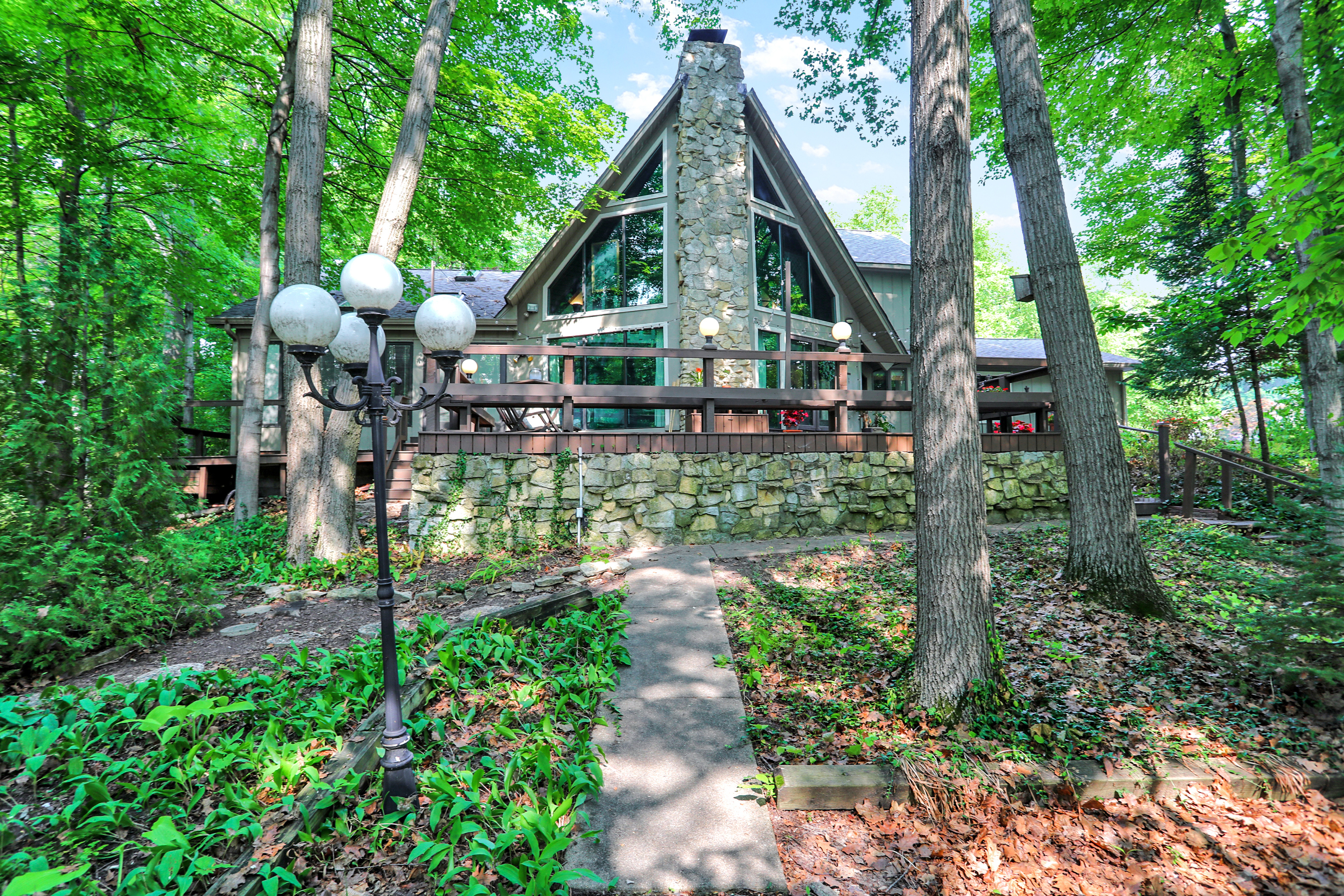 Property Photo: 834 Hickory Way IN 46062