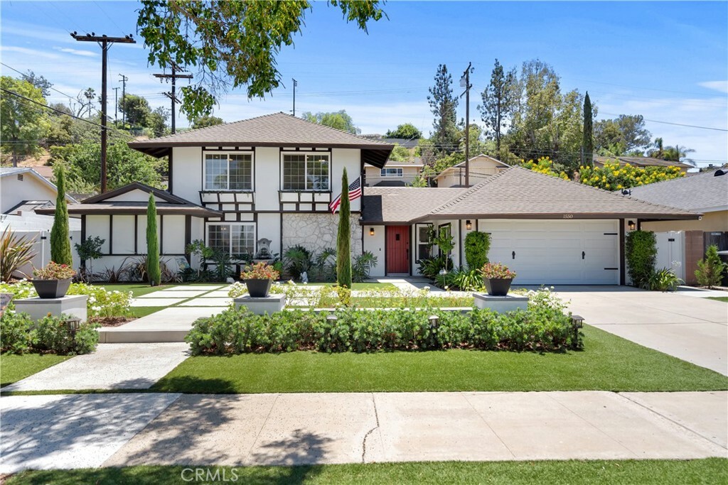 Property Photo:  1550 E Baldwin Avenue  CA 92865 