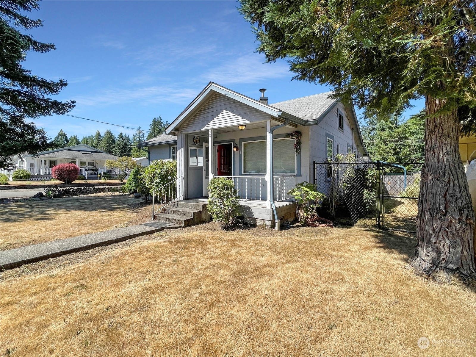 Property Photo:  501 Taylor Street  WA 98581 