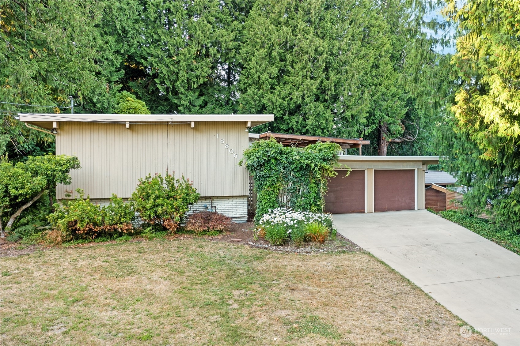 Property Photo:  18806 SE 144th Street  WA 98059 