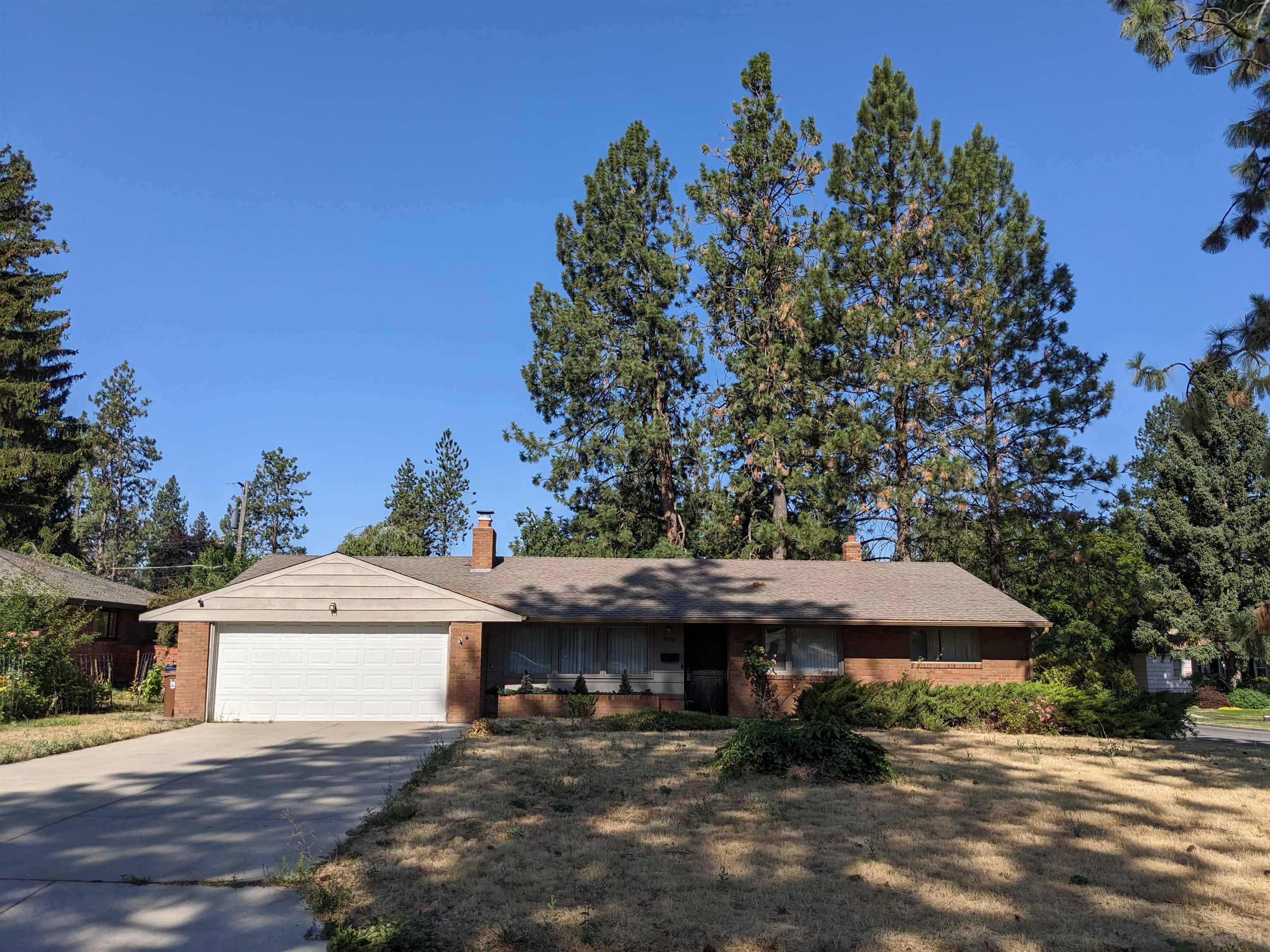 Property Photo: 4040 S Helena St WA 99203