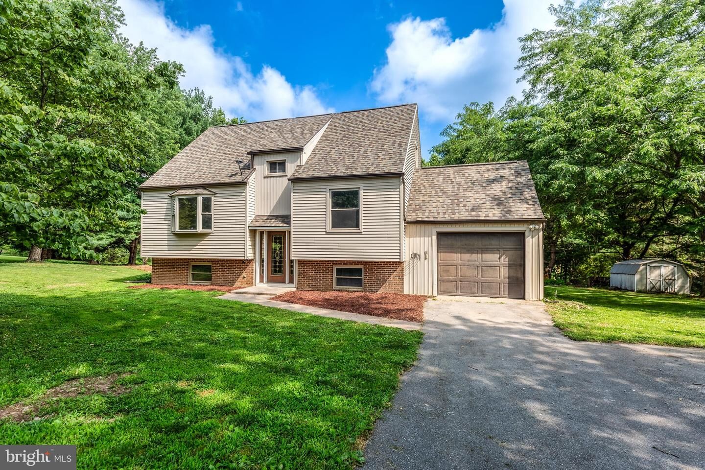 Property Photo:  413 Holly Drive  PA 17018 