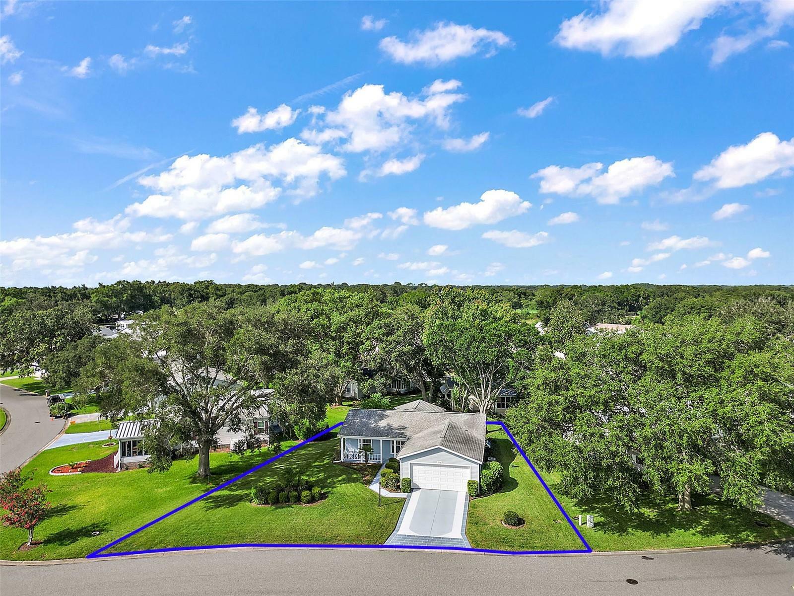 Property Photo: 5062 El Destino Drive FL 34748