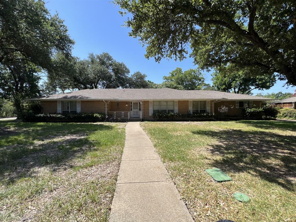 Property Photo: 5448 Boca Raton Drive TX 75229