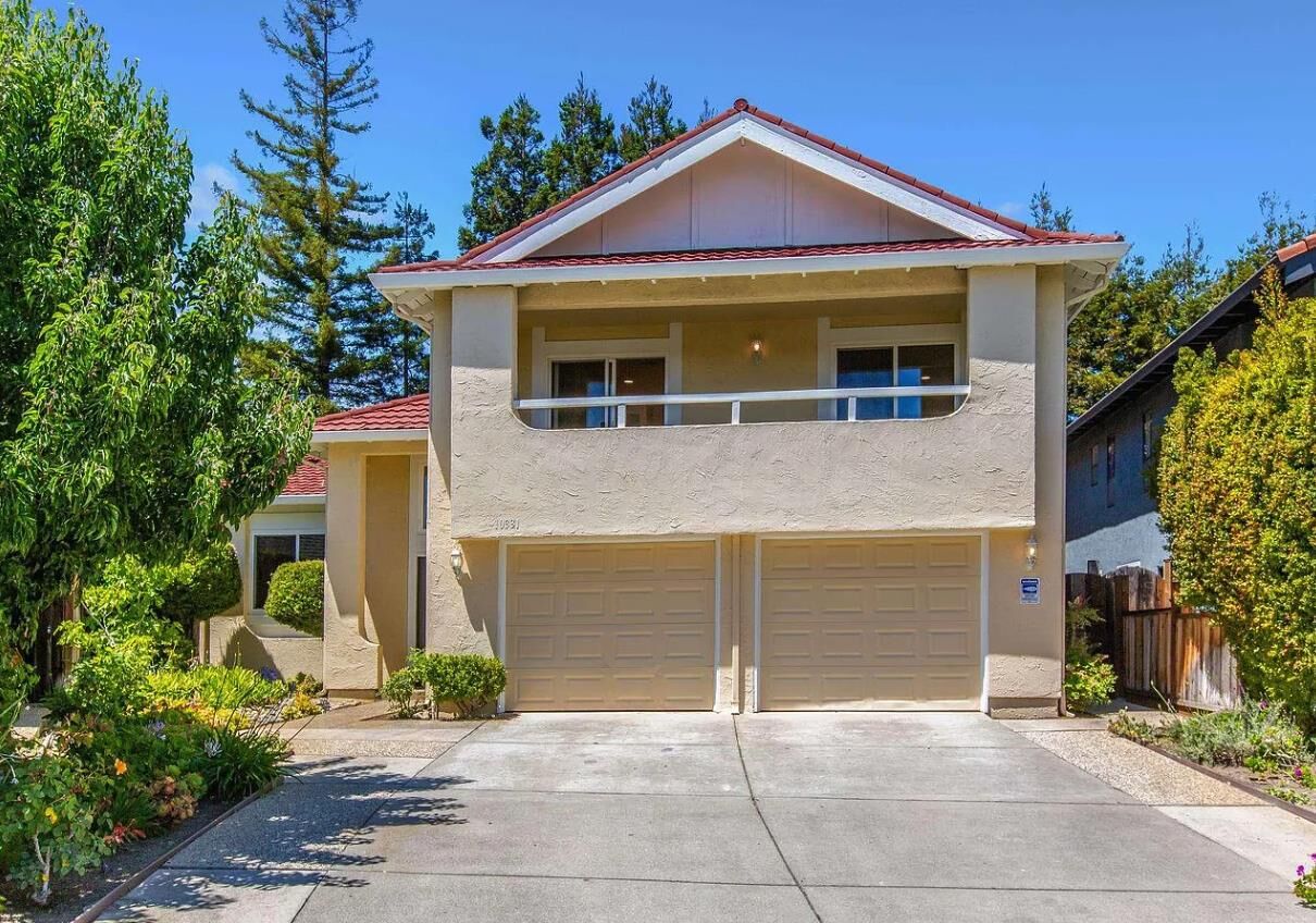 Property Photo: 10331 Parlett Place CA 95014